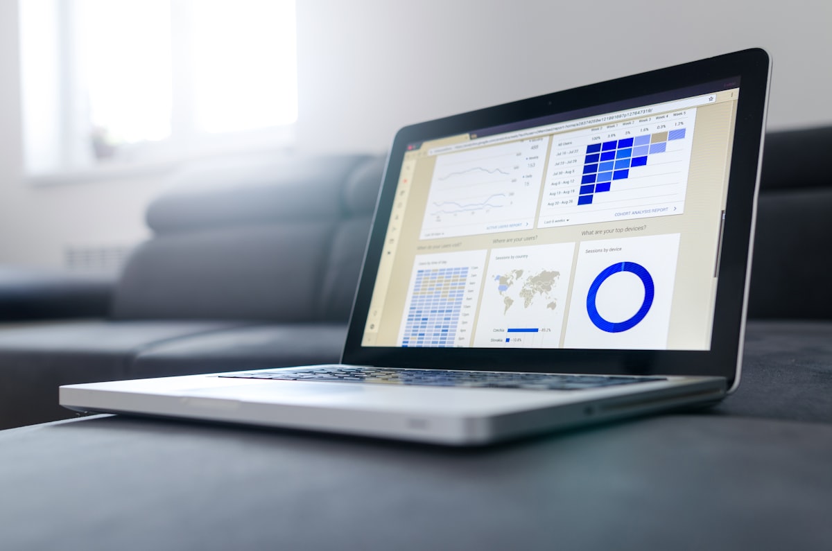 E-cigarette data analytics and market intelligence dashboard